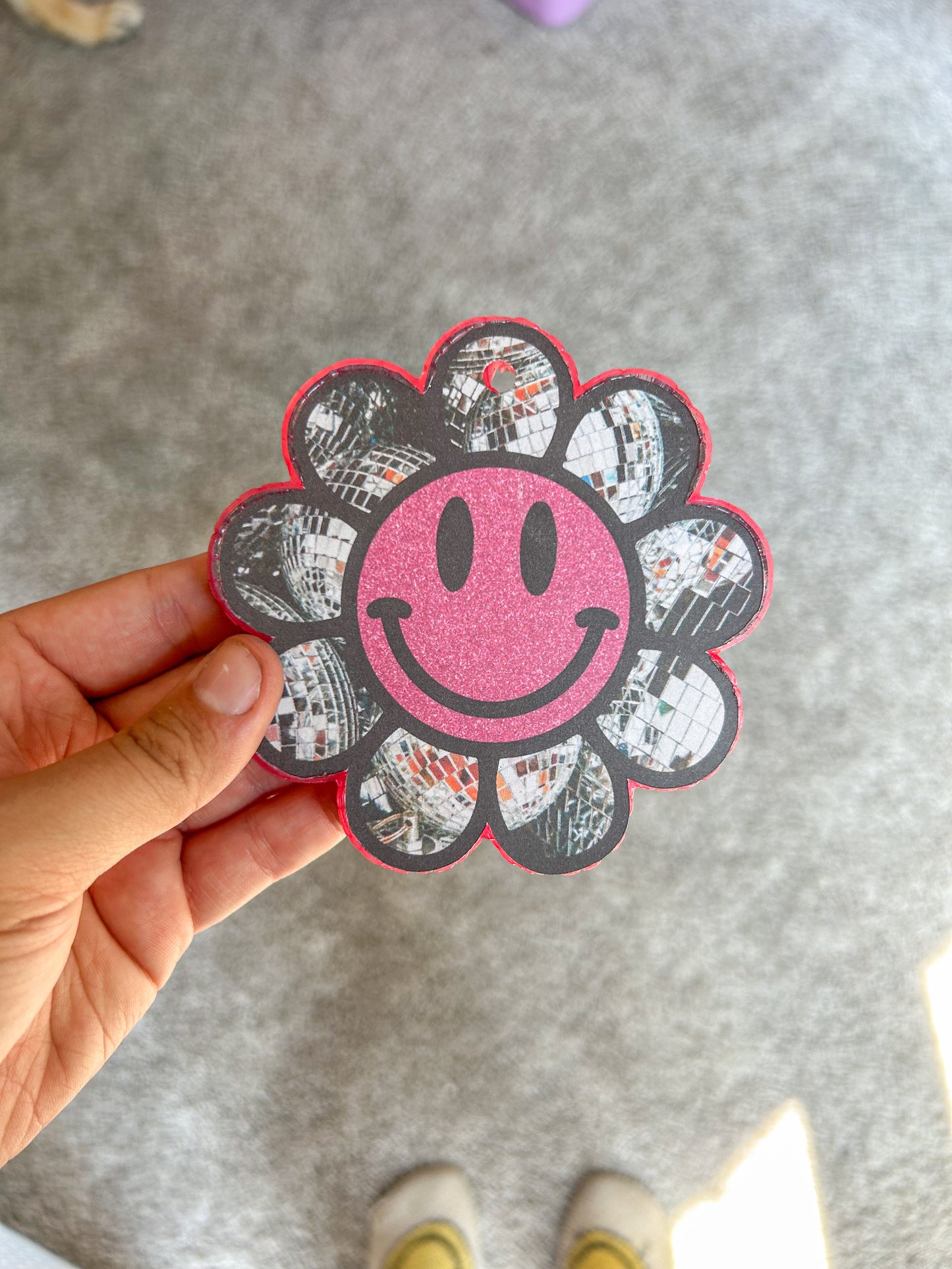 Cardstock Smiley Daisy Car Freshie